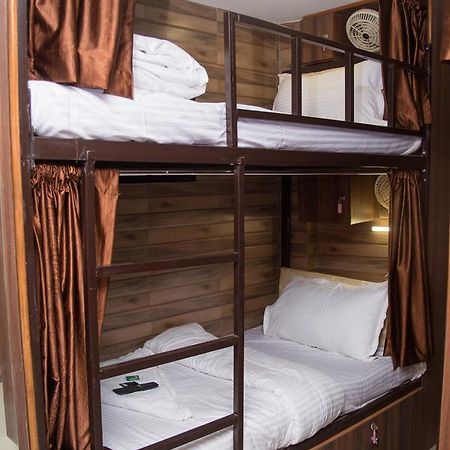 Padne Dormitory 孟买 外观 照片